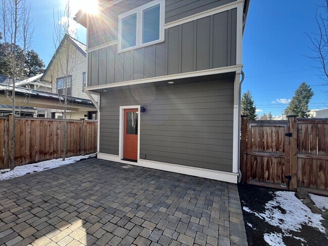 Building Photo - Stand Alone Home w/ Detached Garage and ADU