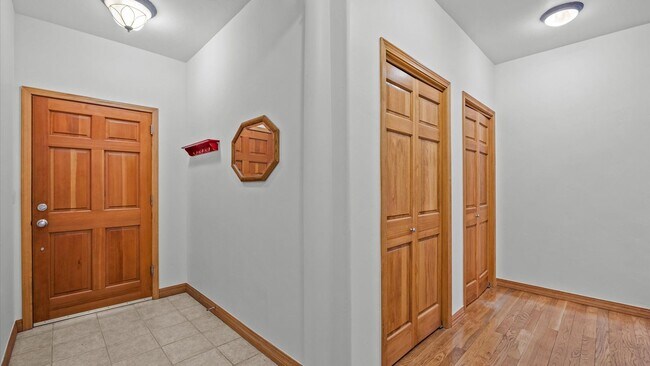 Building Photo - Charming 2-Bedroom Apartment in a Convenient Glenwood Springs Location
