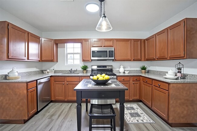 Building Photo - 8505 Denby St