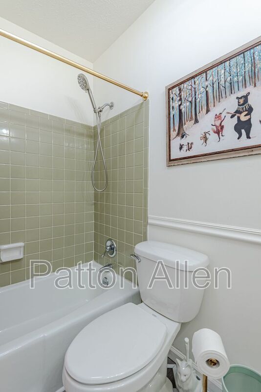 Building Photo - 7 Brookcliff Dr