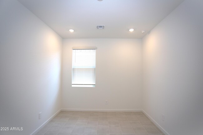 Building Photo - 24218 W Hopi St