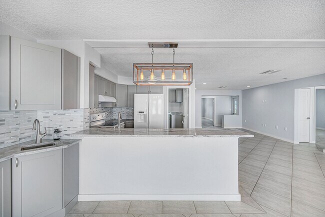 Building Photo - $500 Move-In Special – Limited Time!