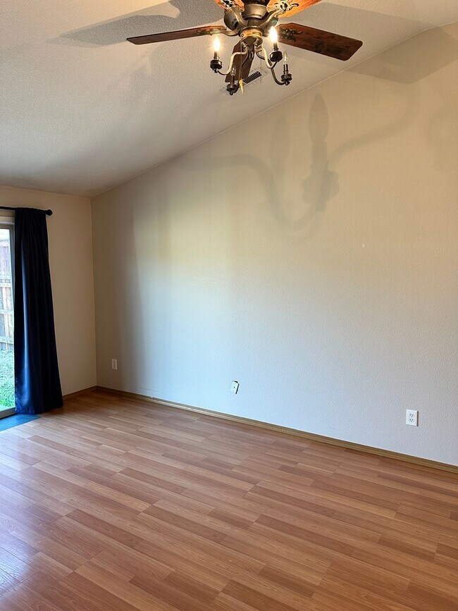 Building Photo - Beautiful Custom One Level Home