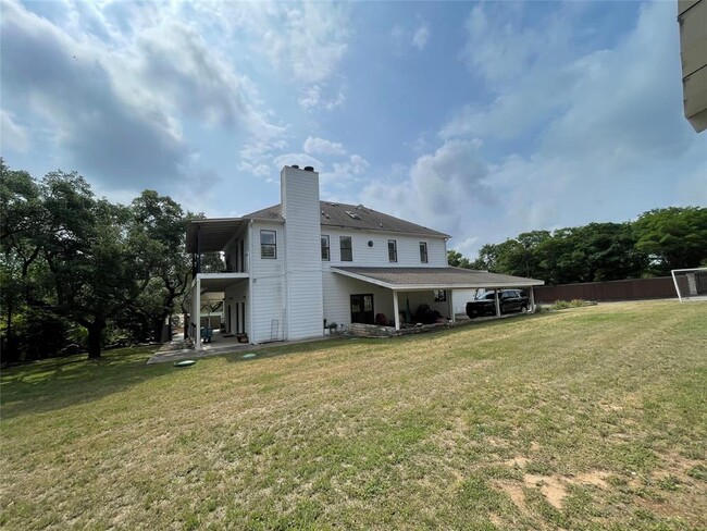 Building Photo - 110 S Cuernavaca Dr
