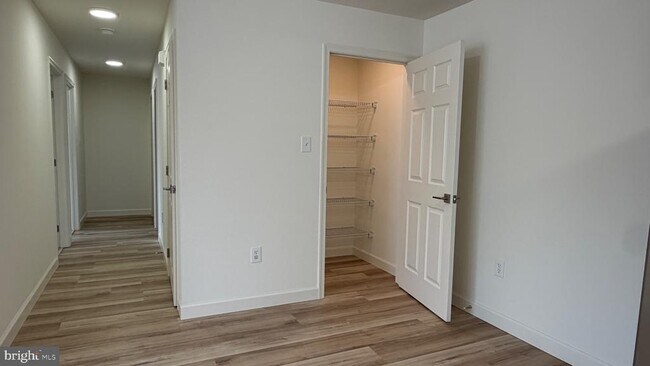 Building Photo - 70 SEQUOIA