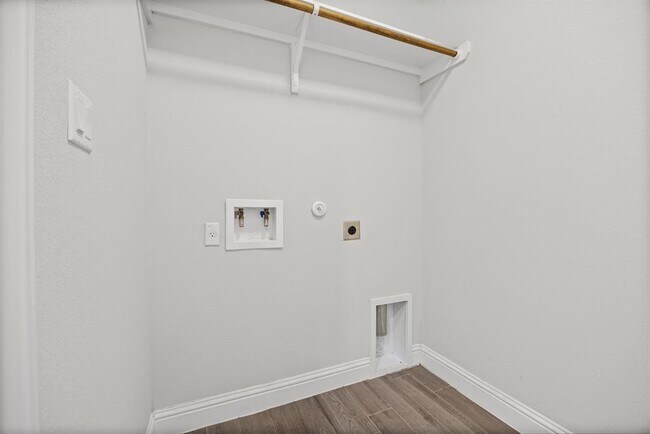 Building Photo - 101 Stone Cyn Dr