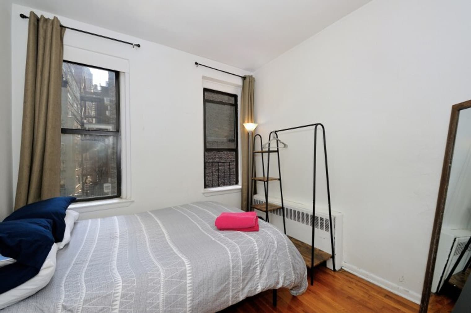 Building Photo - 474 9th Ave