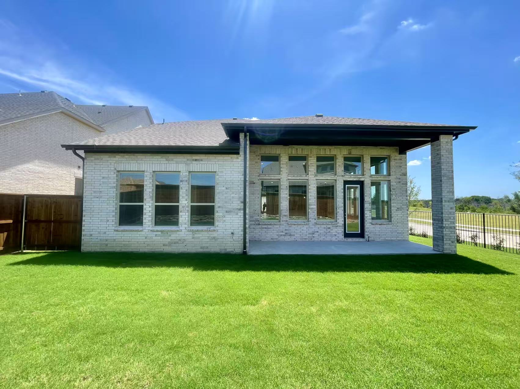 Building Photo - 15603 Valerian Trl