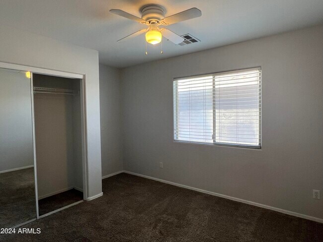 Building Photo - 11383 W Mountain View Dr