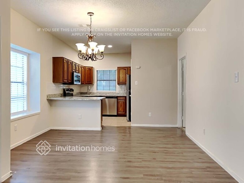 Building Photo - 3332 Renaissance Dr