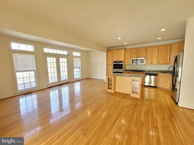 Building Photo - 1509 Rutland Way