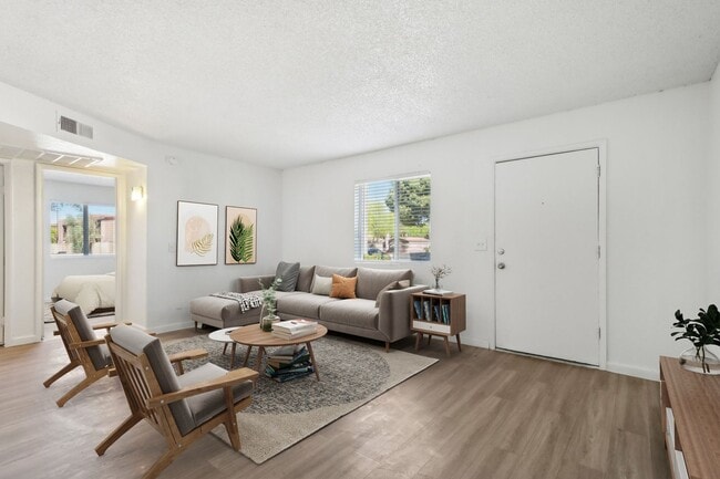 Interior Photo - Two | Five Greenway Apartments