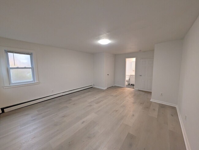 Building Photo - Stunning 3 bedroom 2 bathroom single family house available in Asbury Park!