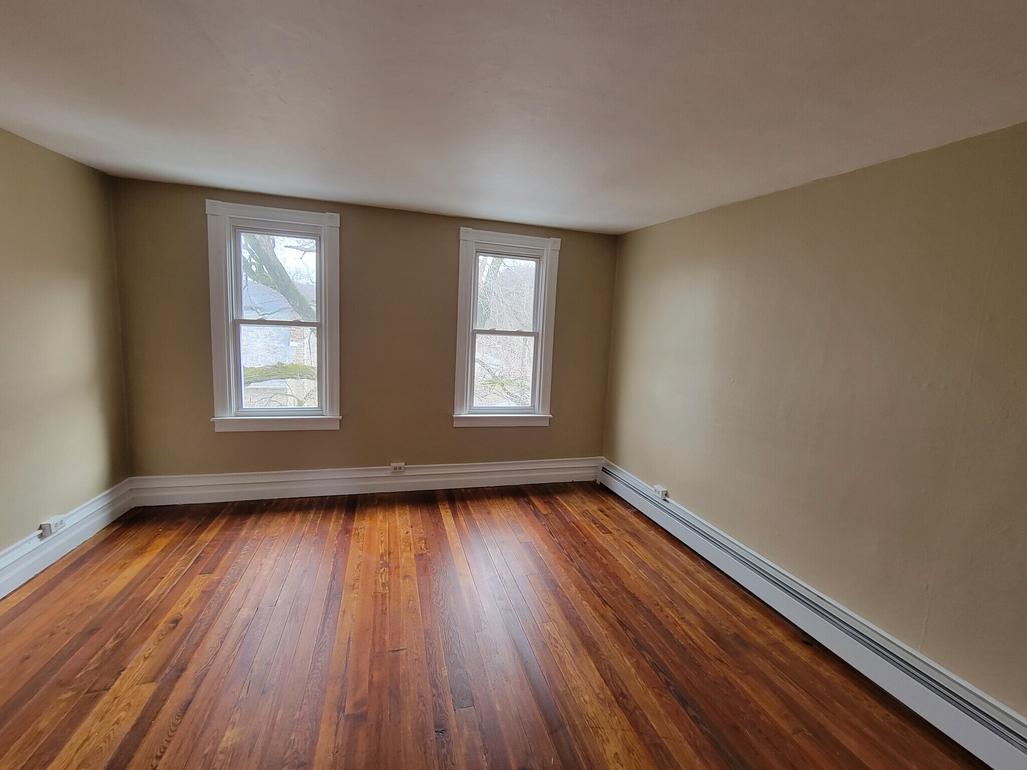 Building Photo - 104 Springgarden St