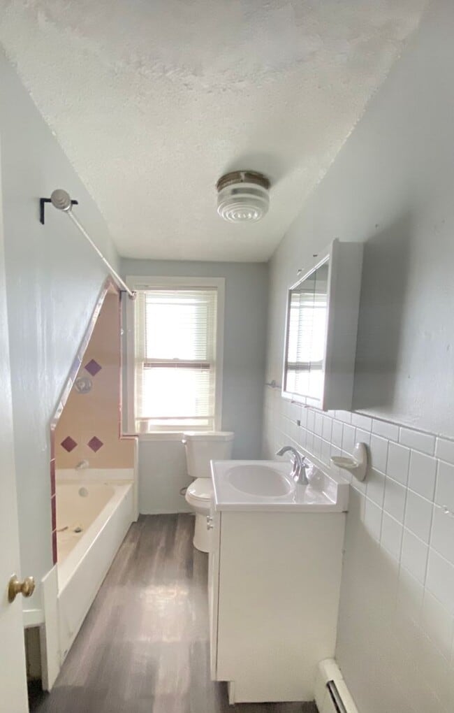 Building Photo - 15 Shurtleff St