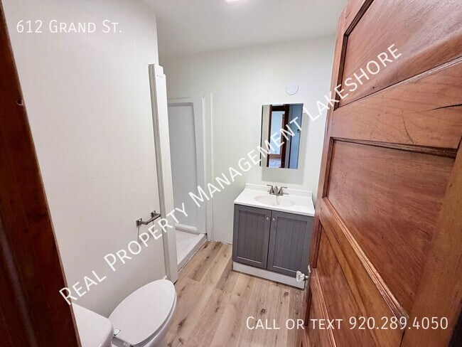 Building Photo - 612 Grand St