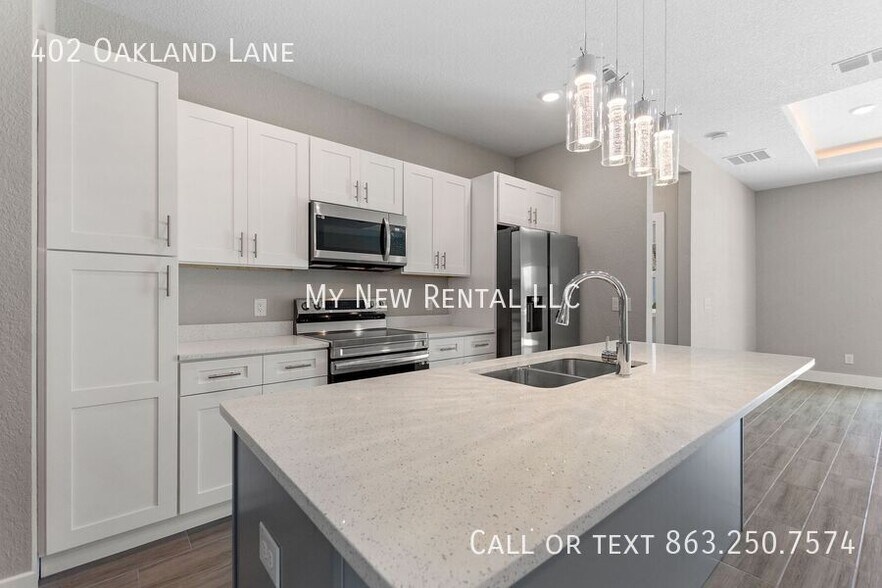 Building Photo - 402 Oakland Ln