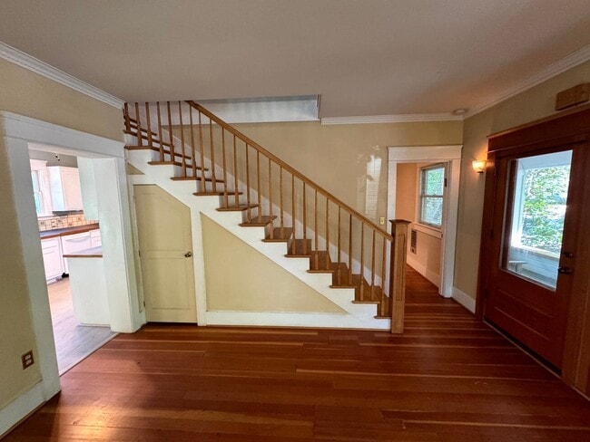 Building Photo - 4 Bedroom House Near Downtown Eugene