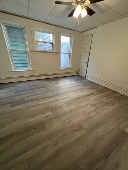 Building Photo - 349 W 8th St