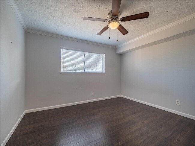 Building Photo - 3535 E NASA Pkwy