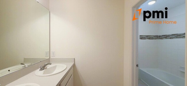 Building Photo - 662 Fiddlesticks Dr