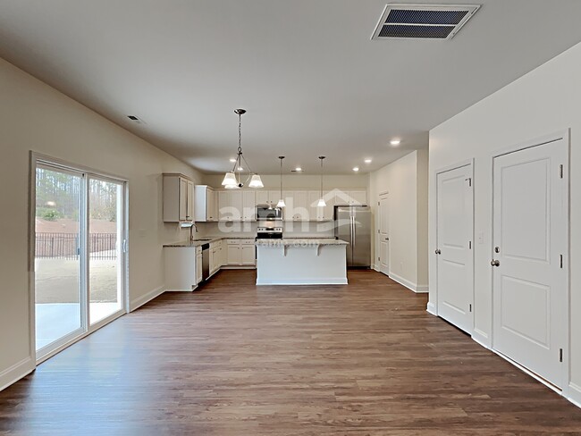 Building Photo - 1018 Bentley Pl