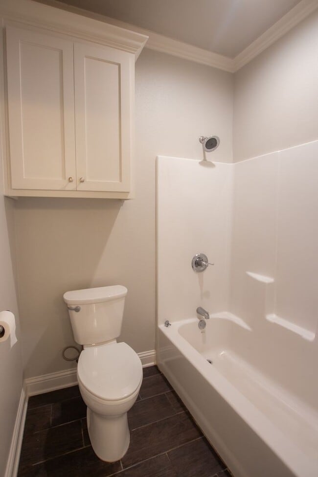 Building Photo - Available Now! Stunning 3 Bedroom 2 Bath Home in Whitehouse!