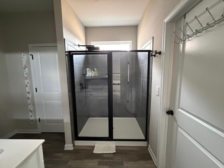 Building Photo - 332 Ox Bow Cir