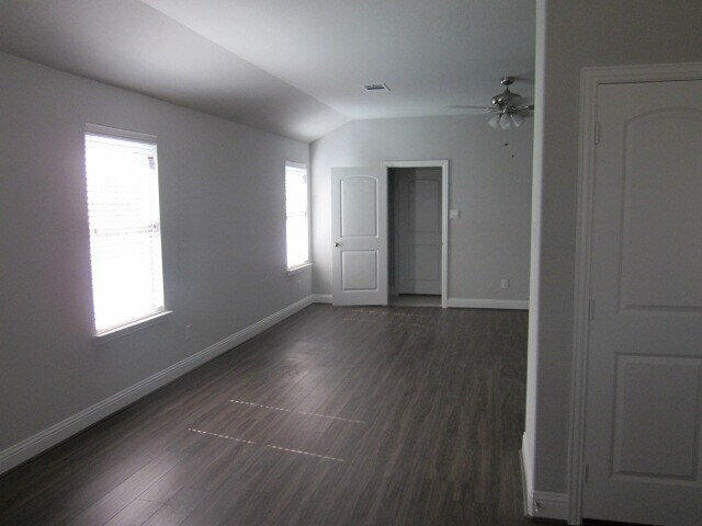 Building Photo - 1420 Warringwood Dr