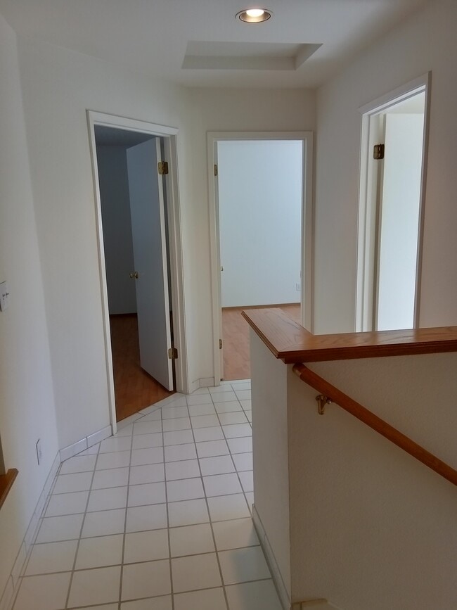 Building Photo - 1250 Formosa Dr