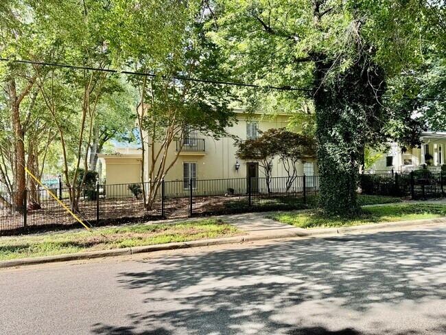 Primary Photo - 505 Felder Ave
