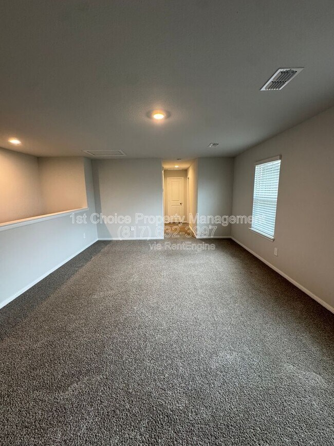 Building Photo - 7948 Oaktown Dr