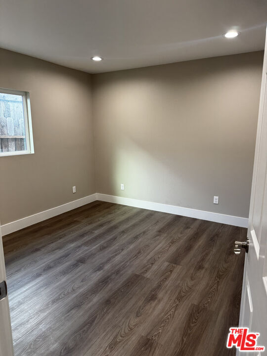 Building Photo - 731 E 33rd St