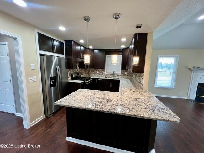 Building Photo - 4901 Hunters Point Cir