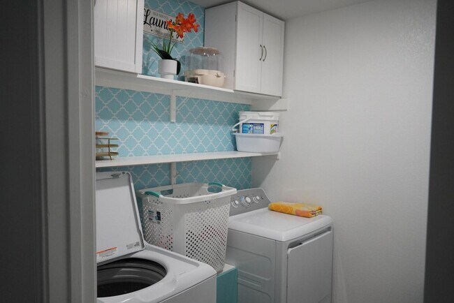 Building Photo - 231 Milliner Lp