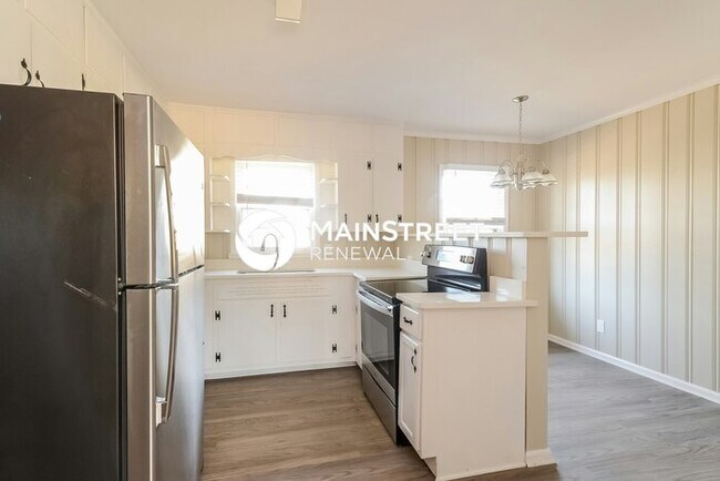 Building Photo - 3 Bedroom Pet-Friendly Home in Pleasant Gr...
