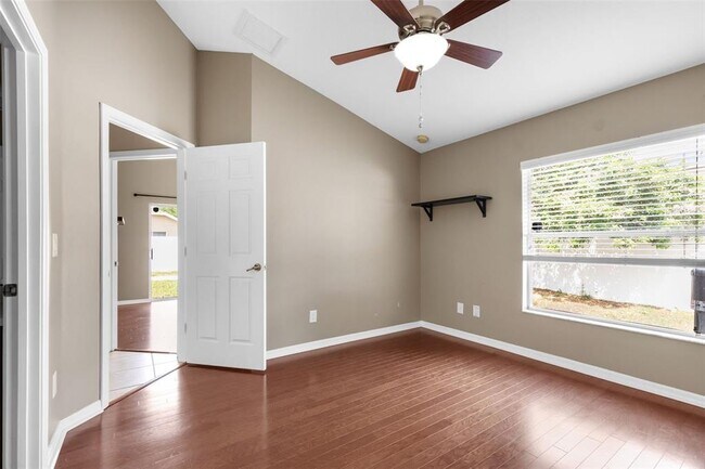 Building Photo - 13655 Artesa Bell Dr