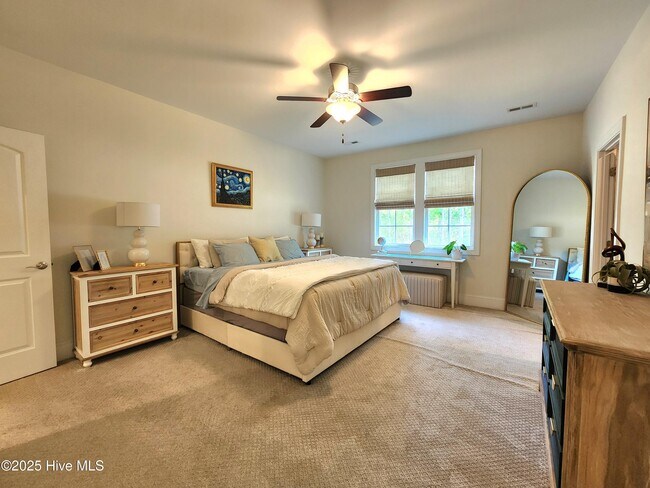 Building Photo - 380 Lake Firefly Loop