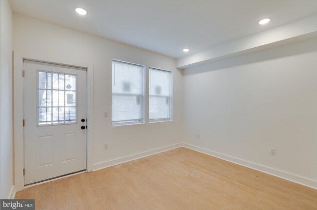 Building Photo - 2322 N 5th St
