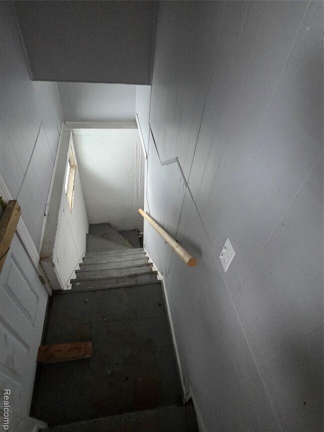 Building Photo - 1139 Bassett St