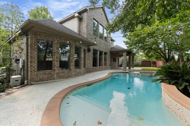 Building Photo - 361 W Tupelo Green Cir