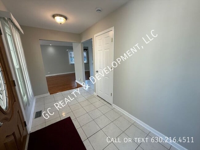 Building Photo - 344 Boulder Dr