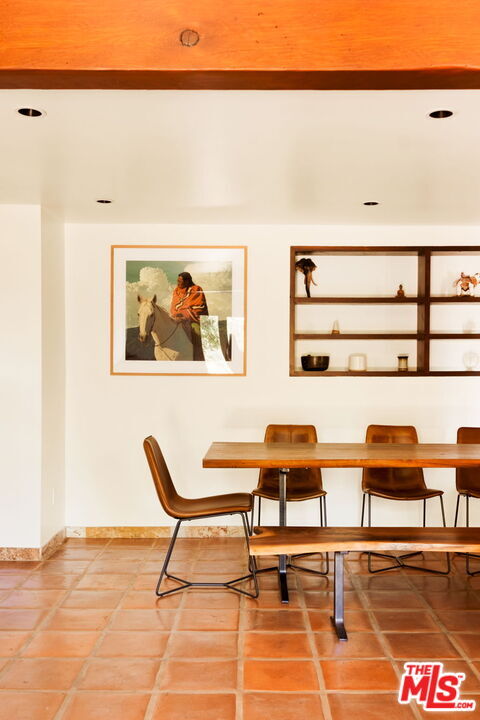 Building Photo - 21071 Waveview Dr