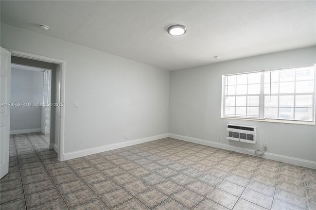 Building Photo - 320 84th St