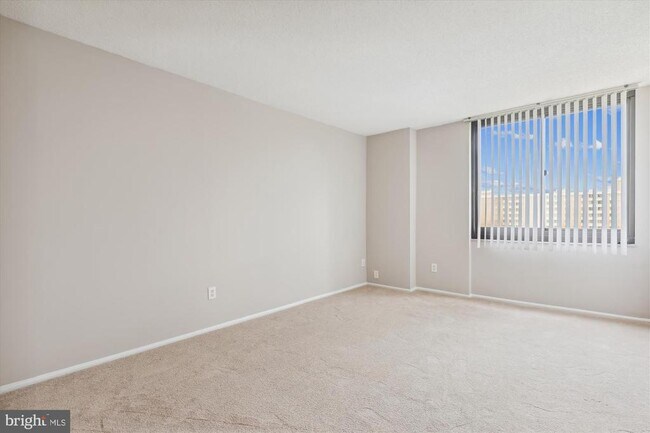 Building Photo - 5500 Holmes Run Pkwy