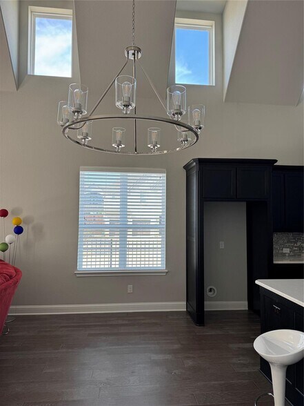 Building Photo - 6691 Titus Ln