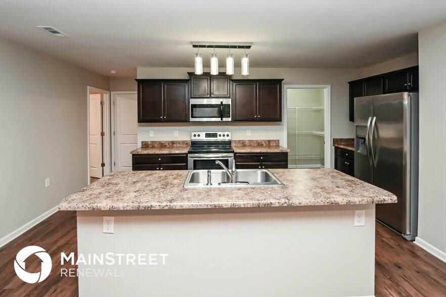 Building Photo - 4123 Long Arrow Dr
