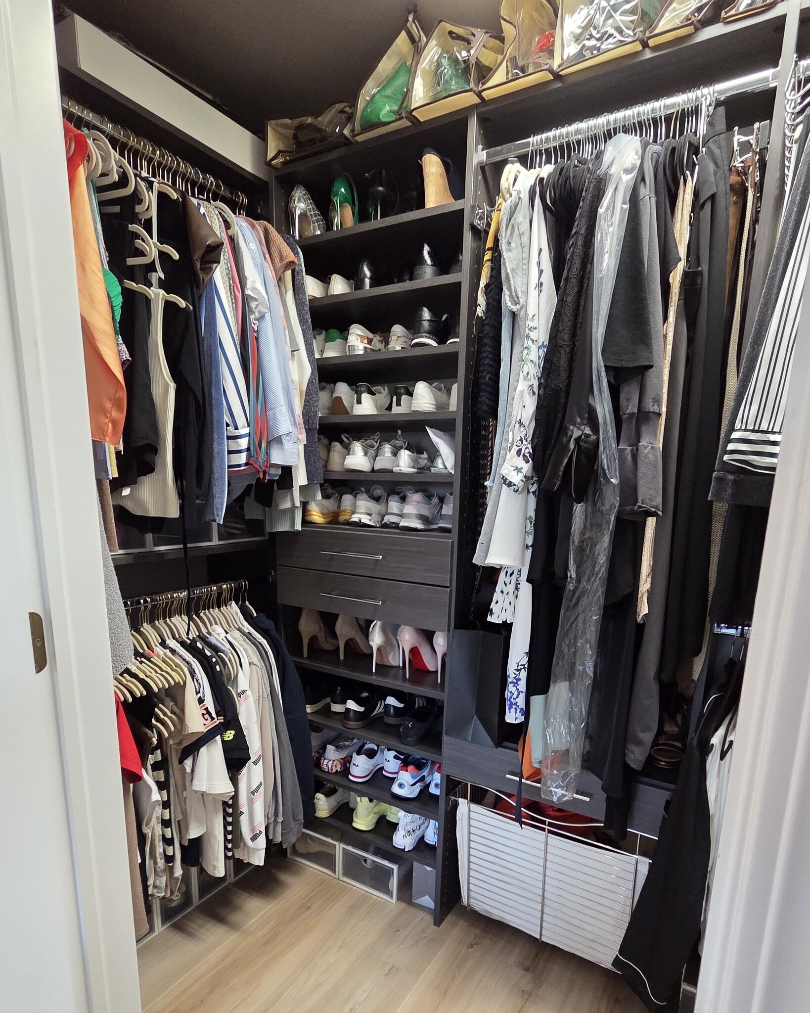 Building Photo - 1515 N Van Buren St