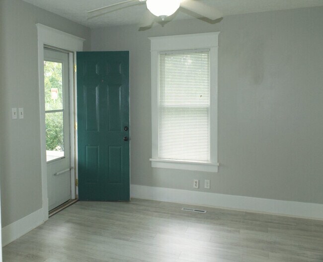 Building Photo - 2312 N 53rd St