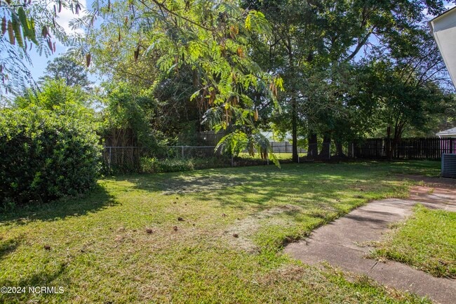 Building Photo - 102 Ivey Ct